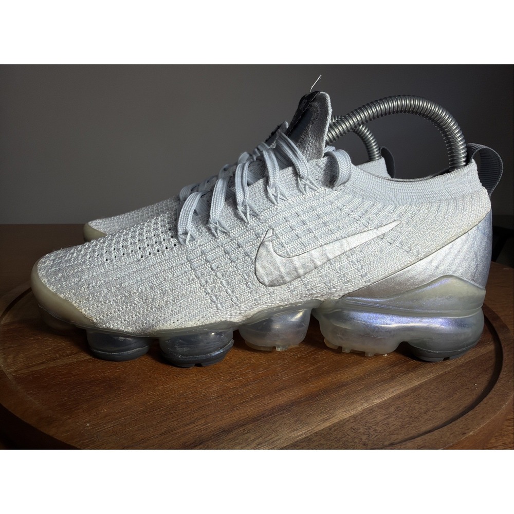 Nike Air VaporMax Flyknit 3 Sneakers Womens White/Pure Platinum Size 7.5